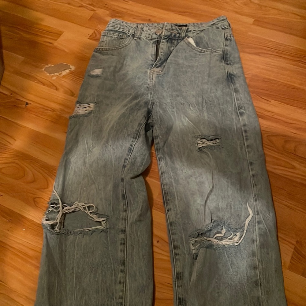 blue wide leg jeans!!